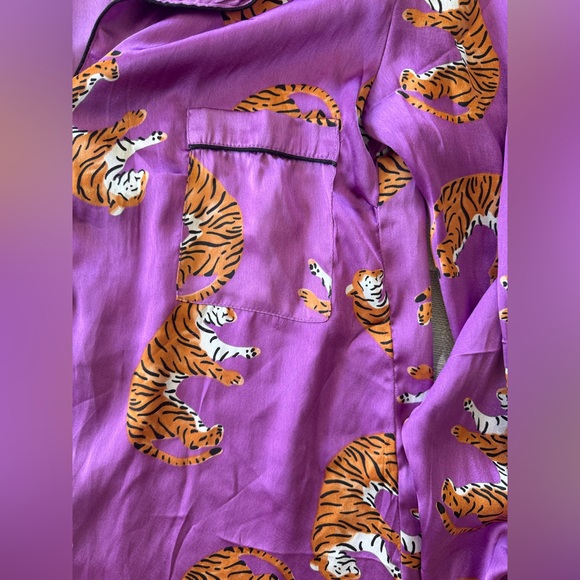 Nasty Gal Tiger Pajama Top, Long Sleeve, Size Small - Picture 6 of 12
